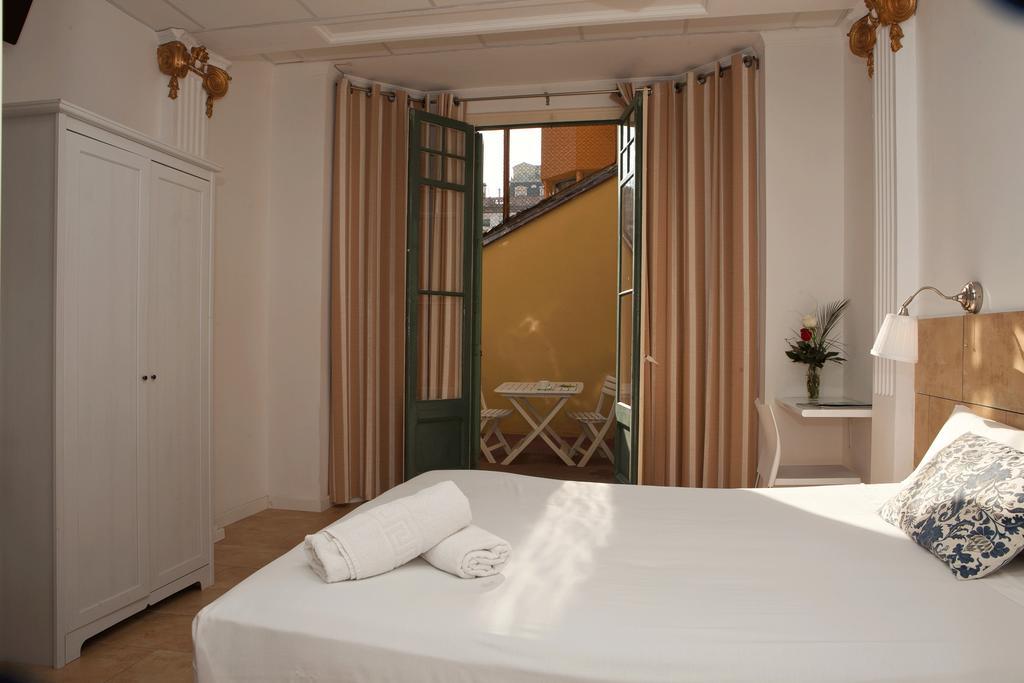 Hostal Martinval Barcelona Exterior foto