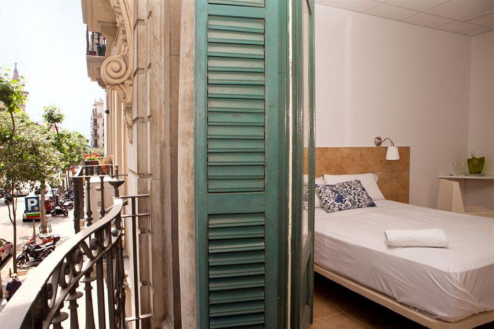 Hostal Martinval Barcelona Exterior foto