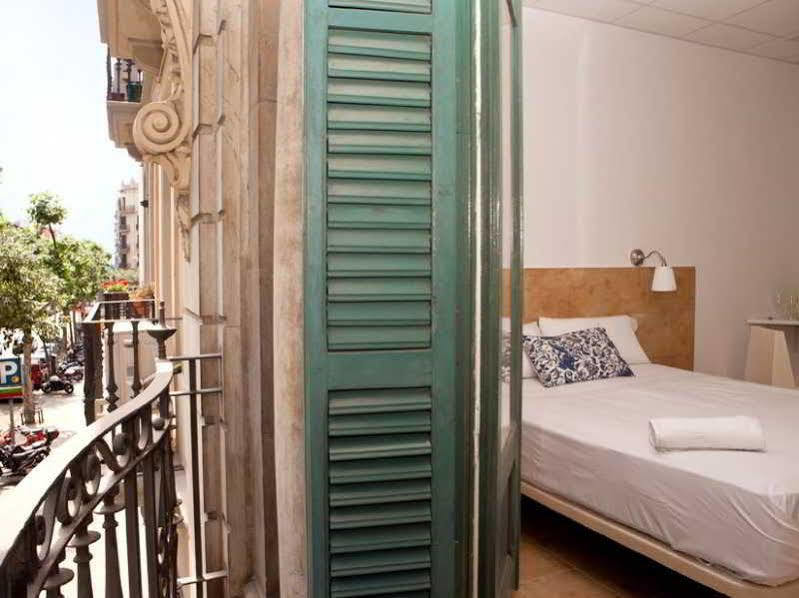 Hostal Martinval Barcelona Exterior foto