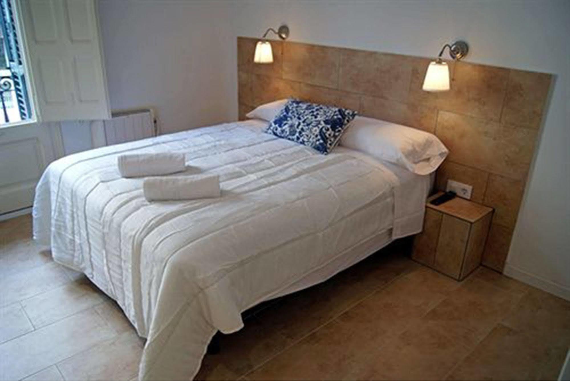 Hostal Martinval Barcelona Exterior foto