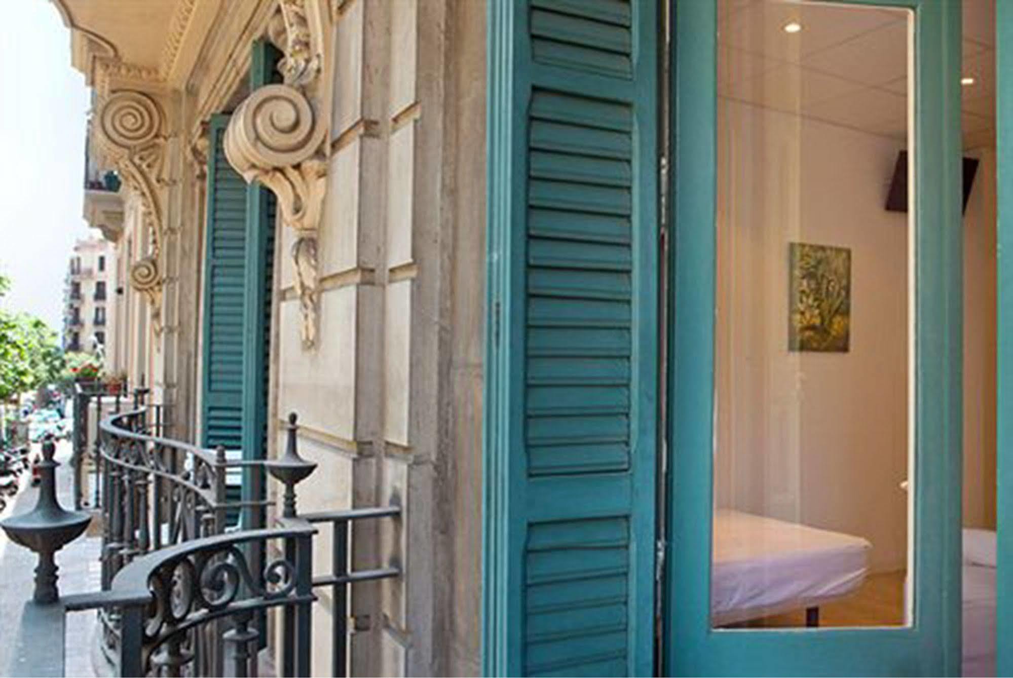 Hostal Martinval Barcelona Exterior foto