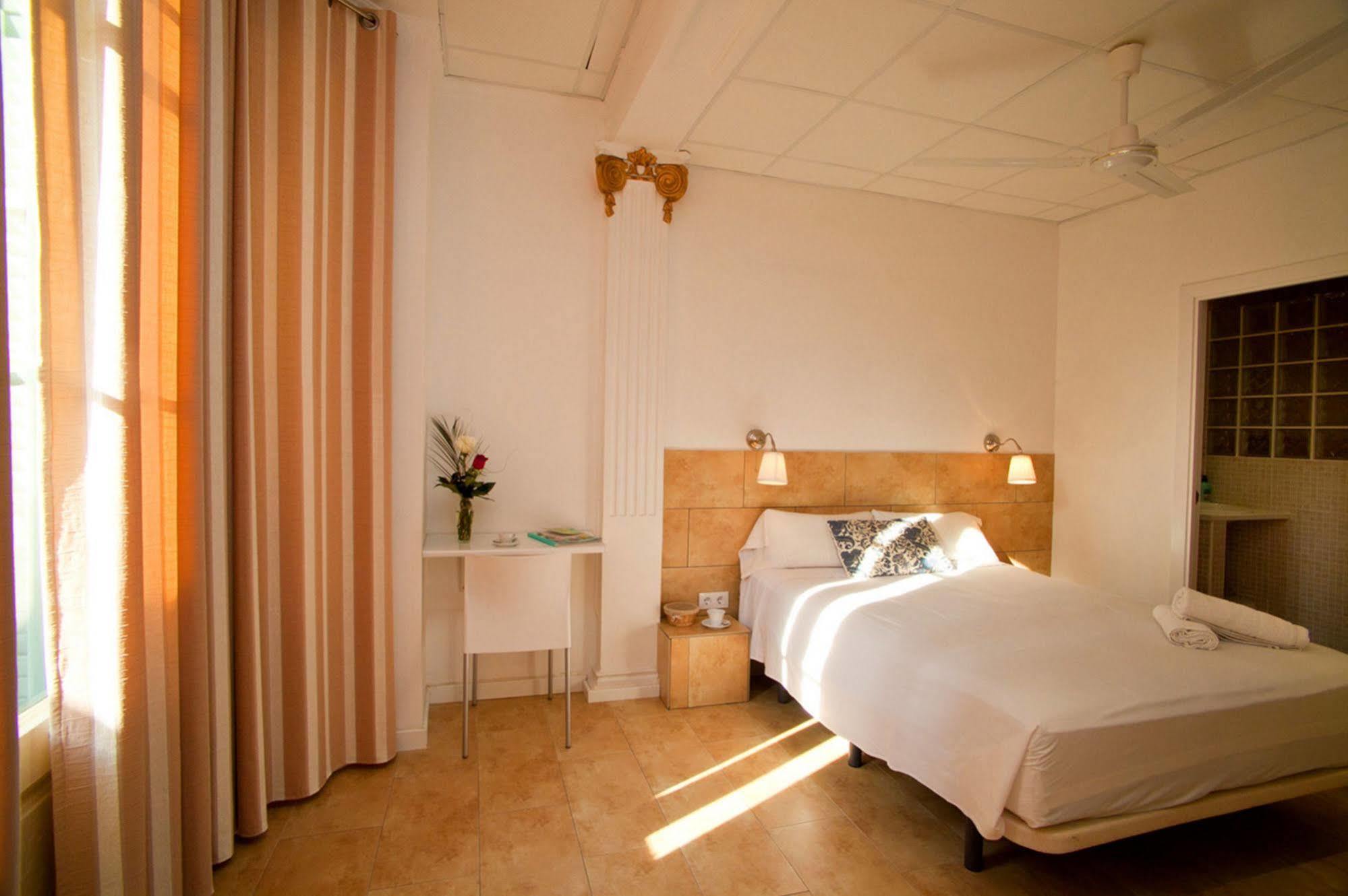 Hostal Martinval Barcelona Exterior foto