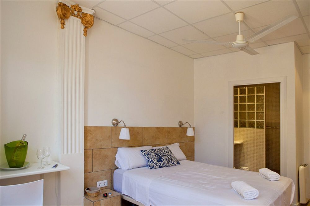 Hostal Martinval Barcelona Exterior foto