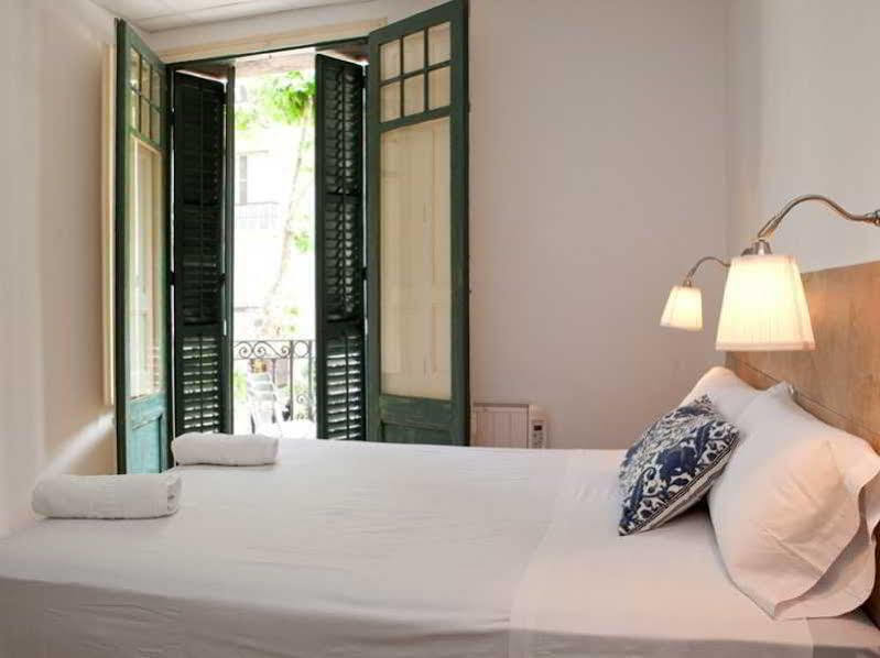 Hostal Martinval Barcelona Exterior foto